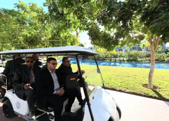 بالشراكة بين الوزارة والقطاع الخاص: وزير الإسكان يتفقد مشروع التجمع العمراني «صن كابيتال» على مساحة 557 فدانا بمدينة حدائق أكتوبر