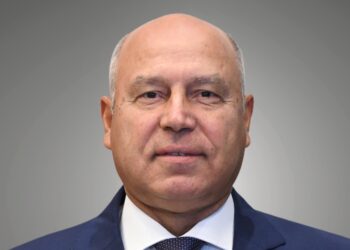 غدا ..  وزير الصناعة يلتقي المستثمرين الصناعيين بمحافظة الشرقية بحضور المحافظ 