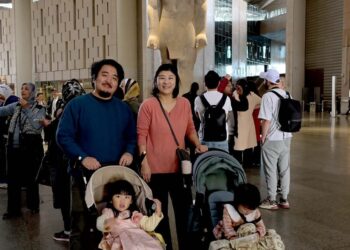 في إطار الاستعدادات الجارية لافتتاحه رسميا: رئيس الوزراء يتفقد اللمسات النهائية لمشروع المتحف المصري الكبير والمنطقة المحيطة