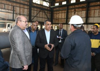 من داخل مصنع «999 الحربي».. وزير الدولة للإنتاج الحربي: نسعى لتحقيق أقصى معدلات الجودة واستغلال التكنولوجيا الحديثة في التصنيع