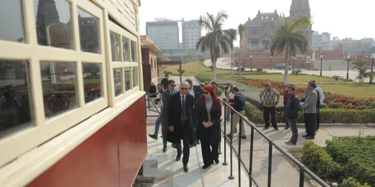 وزير السياحة والآثار بتفقد قصر «البارون» ويوجه بضرورة رفع كفاءة الخدمات المقدمة للزائرين لتحسين التجربة السياحية وتنشيط حركة السياحة به