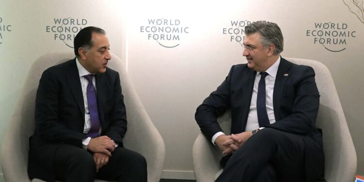 أثناء حضوره فعاليات اليوم الثالث لمنتدى دافوس 2025 نيابة عن فخامة الرئيس .. رئيس الوزراء يلتقي رئيس وزراء جمهورية كرواتيا