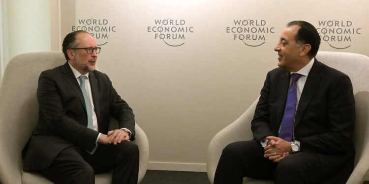 رئيس الوزراء يلتقي مستشار النمسا خلال فعاليات اليوم الثالث لمنتدى دافوس 2025