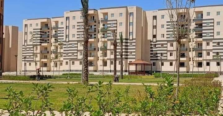 ..وترفيق أراضي المنطقة الصناعية على مساحة 11 ألف فدان «وزير الإسكان» يُتابع موقف 90 ألف وحدة سكنية تم وجارٍ تنفيذها بمدينة أكتوبر الجديدة