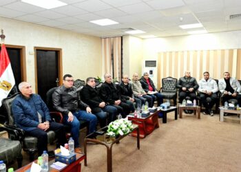 وزير الإسكان يصل لمدينة السويس الجديدة ويستعرض موقف تنفيذ المشروعات الجارية ومخرجات المخطط الاستراتيجي بالمدينة