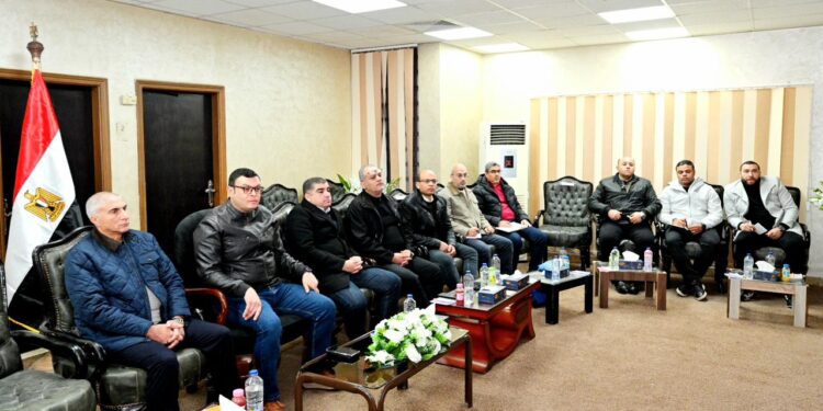 وزير الإسكان يصل لمدينة السويس الجديدة ويستعرض موقف تنفيذ المشروعات الجارية ومخرجات المخطط الاستراتيجي بالمدينة