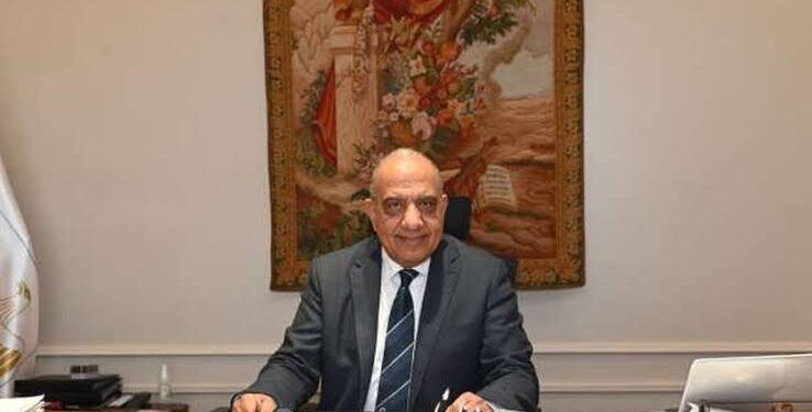 وزير الكهرباء يغادر إلى الإمارات للمشاركة في فعاليات الدورة 15 للجمعية العامة للوكالة الدولية للطاقة المتجددة وقمة أبوظبي للاستدامة