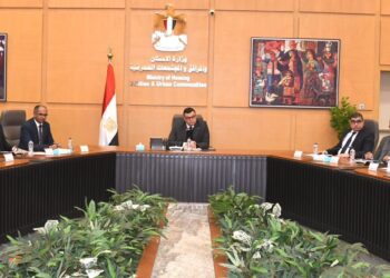 وزير الإسكان يتابع موقف المشروعات التي يتم تنفيذها ضمن المبادرة الرئاسية حياة كريمة