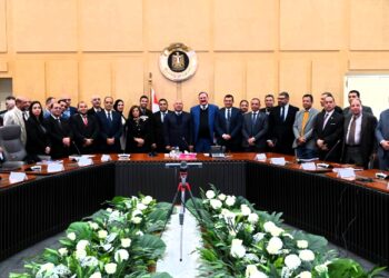 وزير الصناعة يعقد اجتماعا موسعا مع رؤساء 35 شركة استثمارية صناعية للمشاركة في إدارة وتشغيل وتطوير 43 مركز تدريب مهني في 18 محافظة