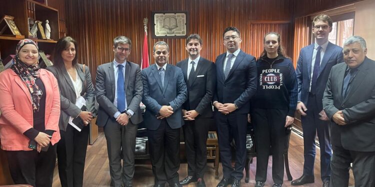 العلاقات الزراعية الخارجية تستقبل وفد السفارة الفرنسية ومدير الاعمال التجارية بفرنسا لبحث تعزيز التعاون المشترك