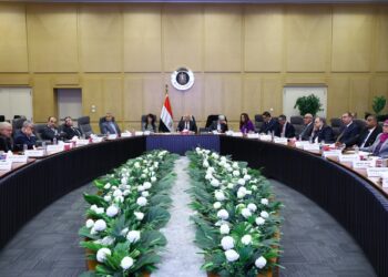  وزير الصناعة يترأس الاجتماع السادس عشر للمجموعة الوزارية للتنمية الصناعية