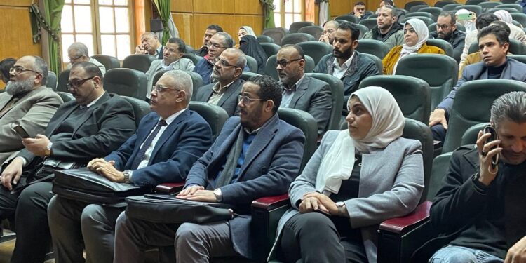 «التصديري للأثاث» و «غرفة الأخشاب» ينظمان ورشة عمل لتعزيز جودة الصناعة بحضور 30 شركة بالتعاون مع مصلحة الكيمياء