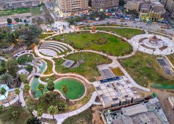 وزير الإسكان يستعرض مشروعات شركة «المقاولون العرب» بعددٍ من المدن والمحافظات