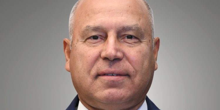 غدا .. وزير الصناعة يجتمع مع المستثمرين الصناعيين بمحافظة كفر الشيخ بحضور المحافظ