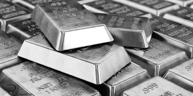«الملاذ الآمن»: 2.4 % ارتفاعًا في أسعار الفضة بالأسواق المحلية خلال يناير 2025