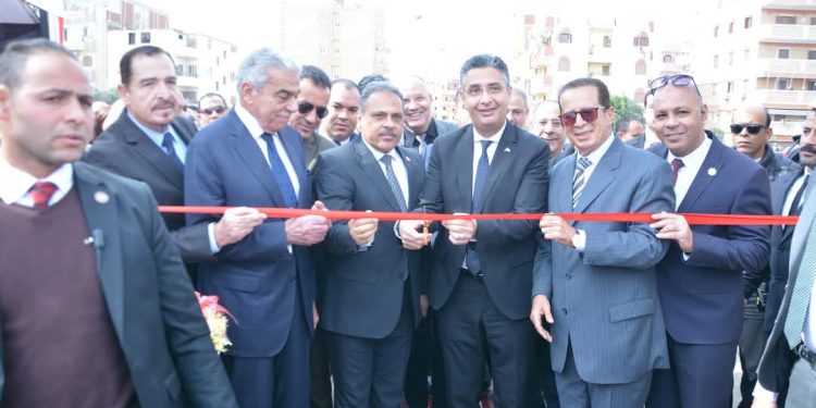 وزير التموين يفتتح السوق الحضاري بالعاشر من رمضان لدعم التجارة الداخلية وتوفير السلع الغذائية بجودة عالية وأسعار مناسبة