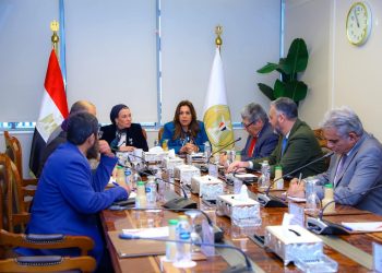 وزيرتا البيئة والتنمية المحلية تناقشان الجهود الحالية والمستقبلية لتطوير المجازر والتوسع فى إنتاج الغاز الحيوي والأسمدة العضوية 