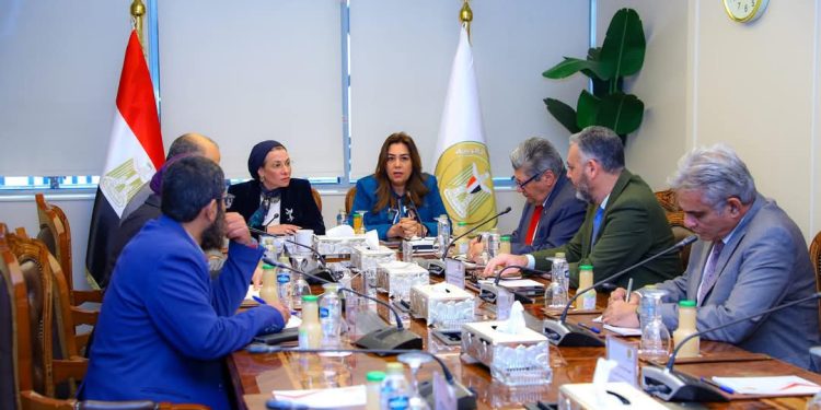 وزيرتا البيئة والتنمية المحلية تناقشان الجهود الحالية والمستقبلية لتطوير المجازر والتوسع فى إنتاج الغاز الحيوي والأسمدة العضوية 