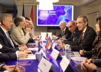 وزير الاتصالات: يناقش الفرص الاستثمارية بقطاع الاتصالات وتكنولوجيا المعلومات مع مسئولى الشركات الفرنسية الأعضاء فى مجلس أرباب العمل الفرنسى «ميديف» 