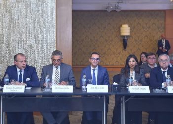 وزير الاستثمار والتجارة الخارجية يلتقي ممثلي 42 شركة إيطالية لتعزيز التعاون الاقتصادي بين البلدين