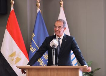 وزير الاتصالات: 183 متسابق من 15 محافظة يتنافسون فى مجال الذكاء الاصطناعى وتعلم الآلة