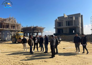 مسئولو «الدعم الفني بوزارة الإسكان» يتابعون أعمال التطوير الجاري تنفيذها بالقرى السياحية