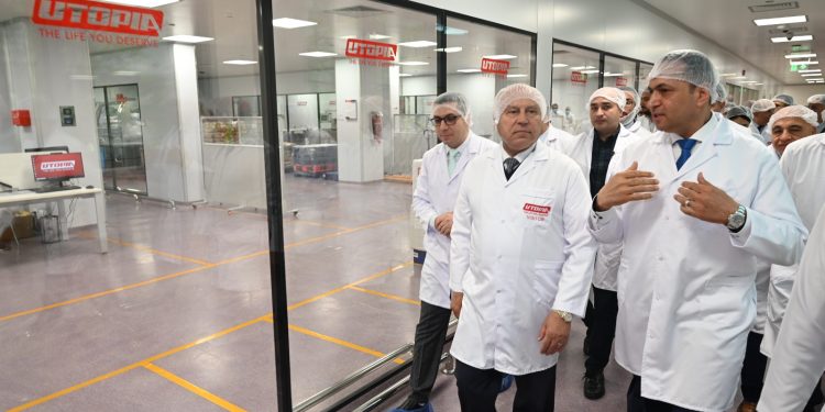 وزير الصناعة يفتتح مصنع شركة السويدي لكابلات الاتصالات .. ويتفقد خطوط الإنتاج بمصنعي يوتوبيا للأدوية وشنايدر إلكتريك للوحات الكهربائية