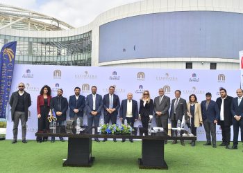 في أكبر حدث تجاري بـ 6 أكتوبر .. كارفور مصر توقع عقد أول وأكبر فروعها بالشيخ زايد مع كليوباترا جروب