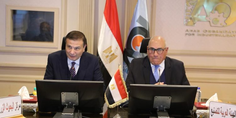 وزير الزراعة ورئيس الهيئة العربية للتصنيع يشهدان توقيع بروتوكول لتعزيز التعاون في مجال البحوث الزراعية