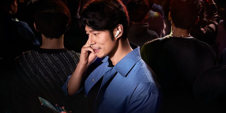 HUAWEI FreeBuds Pro 4 إجراء مكالمات بإلغاء الضوضاء الثوري