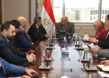 وزير الكهرباء يبحث مع شركة «أكوا باور» السعودية دعم وتعزيز التعاون والشراكة فى مجالات الطاقة المتجددة وبطاريات التخزين وتطوير الشبكات