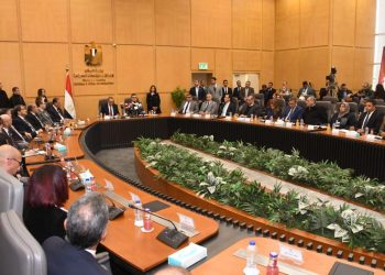 وزير الإسكان: إقبال كبير من المصريين بالخارج على حجز الوحدات السكنية المطروحة ضمن مبادرة بيتك في مصر