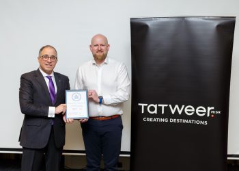 تطوير مصر تحقق إنجازًا غير مسبوق كأول مطور عقاري في مصر يحصل على شهادة SmartScore البلاتينية لمقرها الرئيسي الذكي في أركان بلازا