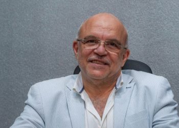 لطفي منيب: ارتفاع أسعار الذهب رغم قوة الدولار تحول غير مألوف