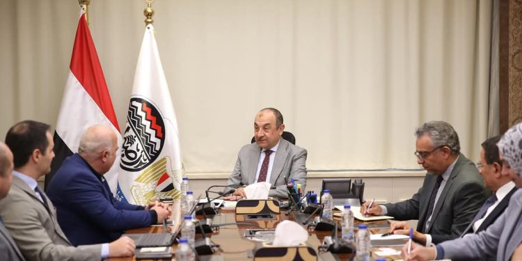 وزير قطاع الأعمال العام يلتقي وفدا من «بولاريس باركس» التركية لبحث فرص التعاون في تطوير مناطق صناعية