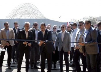 خلال زيارته للمصنع .. رئيس الوزراء يفتتح أعمال تطوير وتوسعات مصنع قنديل للصلب