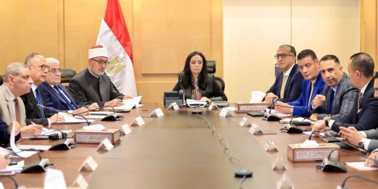 وزيرة التضامن الاجتماعي تترأس اجتماع مجلس إدارة بنك ناصر الاجتماعي.. وتناقش استراتيجية البنك خلال السنوات الثلاث القادمة