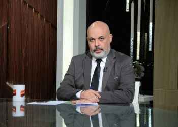 إيهاب واصف: الذهب يشهد أكبر تراجع منذ نوفمبر 2024 بـ 2.7%