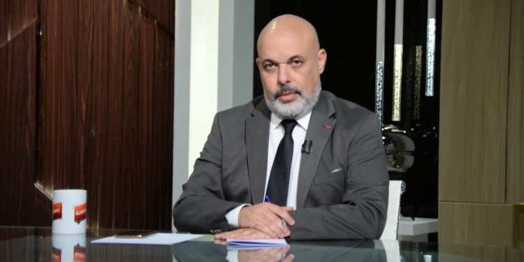 إيهاب واصف: الذهب يشهد أكبر تراجع منذ نوفمبر 2024 بـ 2.7%