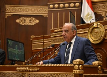 وزير الكهرباء والطاقة المتجددة: ملتزمون باتاحة الطاقة الكهربائية بجودة واستقرار واستمرارية على كافة الجهود لجميع الاستخدامات