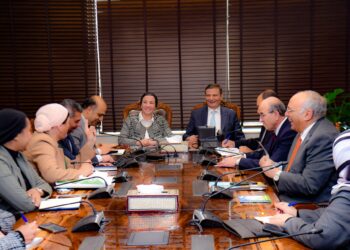 وزيرا الزراعة والبيئة يبحثان الاستفادة من المخلفات الزراعية والحيوانية في تصنيع الأعلاف والاسمدة العضوية