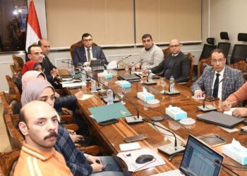 وزير الإسكان يتابع موقف مشروعات الطرق وتطوير الكورنيش بمحافظة الإسكندرية