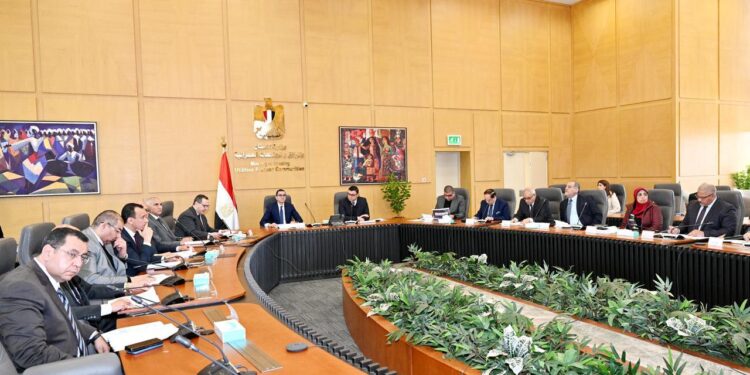 حال سداد كامل المستحقات المتأخرة .. «الإسكان» مد فترة الإعفاء بنسبة 70% من غرامات التأخير للمستحقات المالية للوحدات والمحال والأراضي والفيلات بالمدن الجديدة