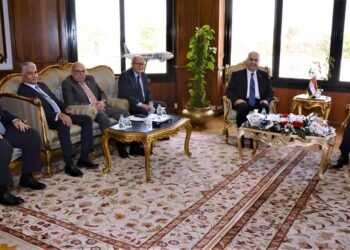 وزير الطيران المدني يستقبل وفد جمعية رجال الأعمال المصريين لبحث إمكانية التعاون المشترك في مجالات الطيران المدني المختلفة