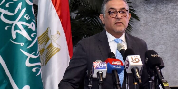 بحضور أكثر من 70 شركة ومؤسسة اقتصادية .. «الهيئة العامة للاستثمار والمناطق الحرة» تستضيف منتدى الاستثمار المصري السعودي