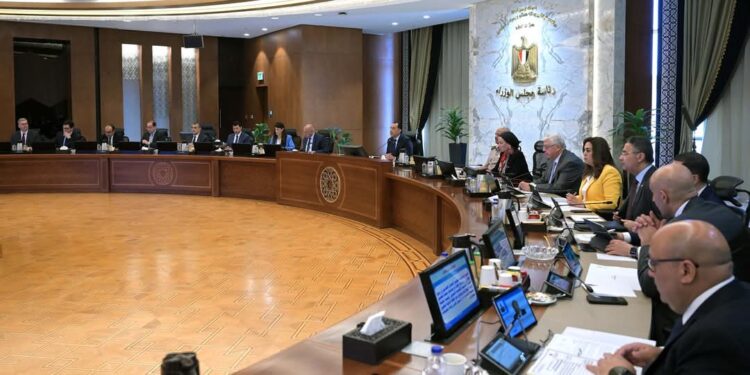 مجلس الوزراء يوافق على مشروع قانون «العلاوة» تنفيذاً لتوجيهات فخامة الرئيس