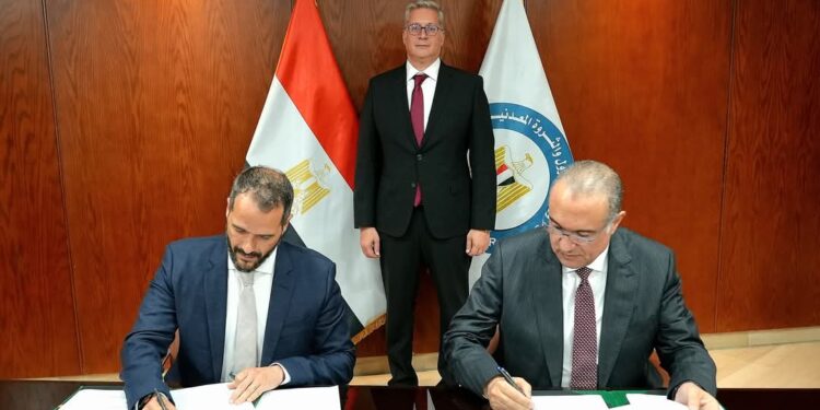 توقيع مذكرة تفاهم بين الشركة المصرية القابضة للغازات الطبيعية «إيجاس» وشركة اكسون موبيل «إيجيبت ابستريم ليمتد»