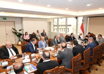 في إجتماعه مع مسئولي شركة فاوندرز: وزير الإسكان يستعرض عددا من الفرص الاستثمارية والخطة الترويجية لبعض مشروعات الوزارة