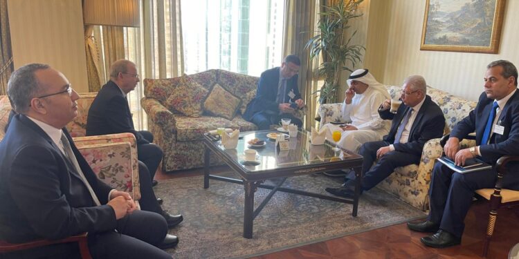 وزير الزراعة بحث تعزيز الاستثمارات الزراعية مع الامين العام لمجلس الأعمال الكويتي المصري