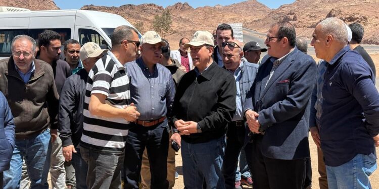 رئيس الجهاز المركزي للتعمير يتفقد مشروع تطوير مدينة سانت كاترين التجلي الأعظم فوق أرض السلام